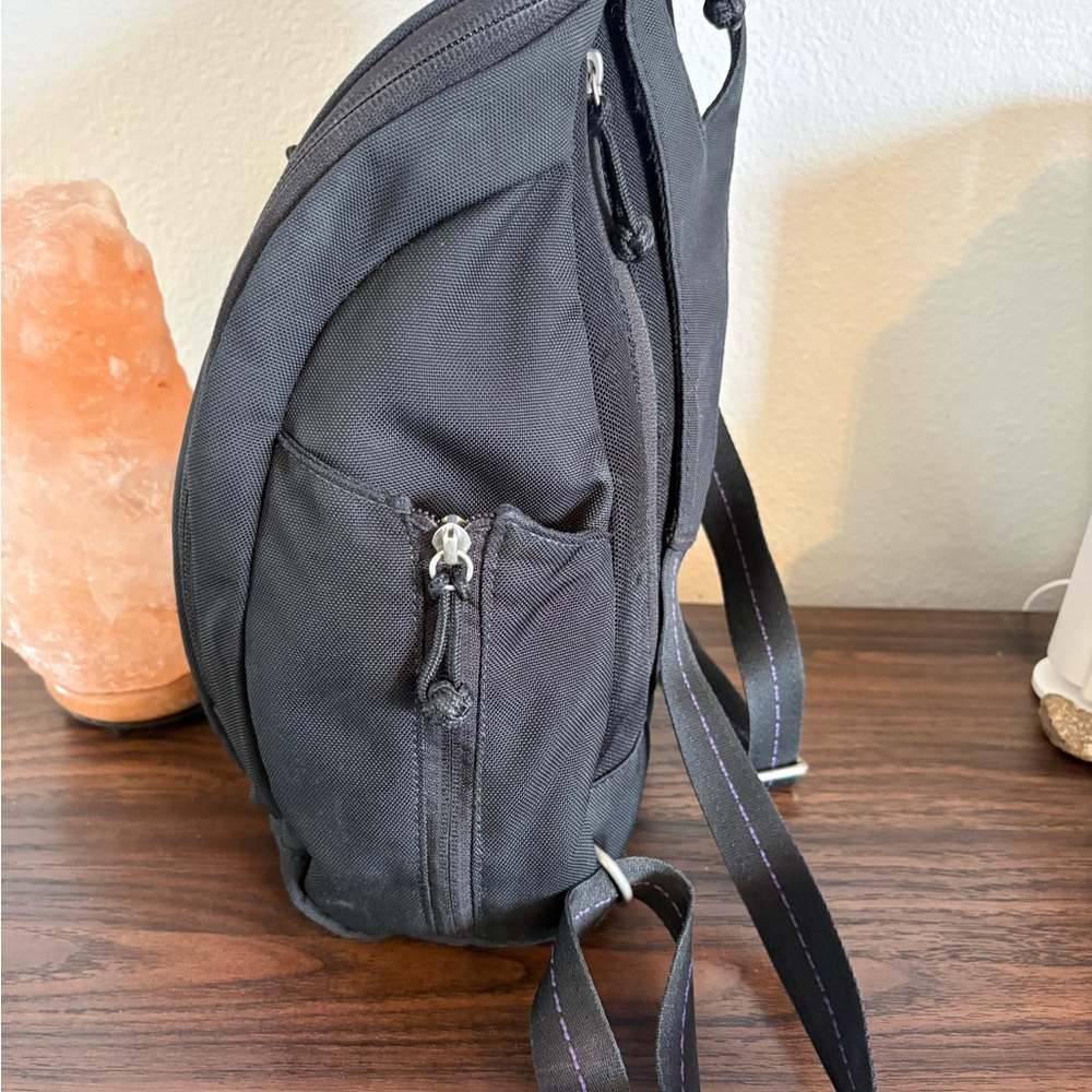 REI CO-OP SMALL BACK PACK WITH POCKETS &
SLOTS INSIDE & OUT, CARDS PENS KEYS - Picture 5 of 14